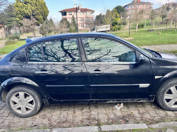 Sahibinden Renault Megane 1.5 dCi Dynamique 2005 Model  249.000km Siyah