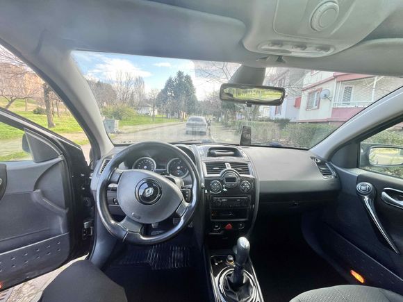 Sahibinden Renault Megane 1.5 dCi Dynamique 2005 Model  249.000km Siyah