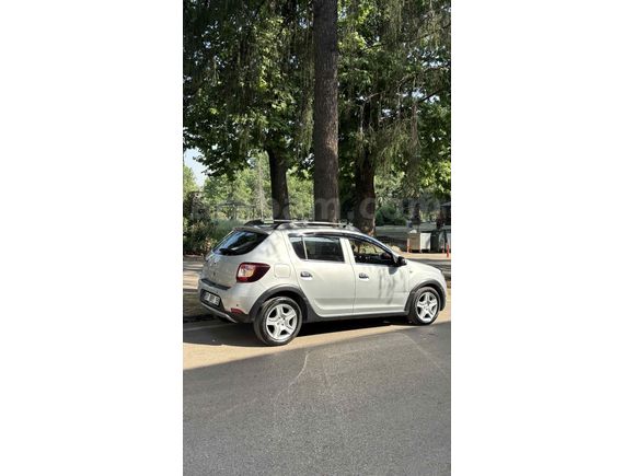 Sahibinden Dacia Sandero 1.5 dCi Stepway 2015 Model 