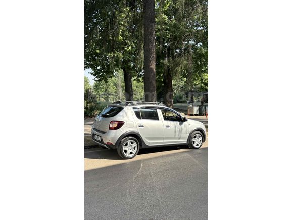 Sahibinden Dacia Sandero 1.5 dCi Stepway 2015 Model 