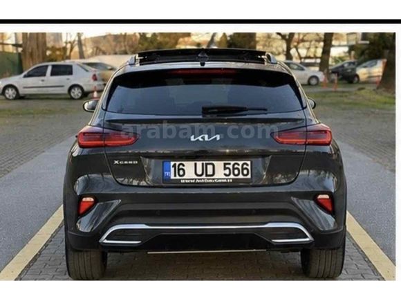 Sahibinden Kia XCeed 1.5 T-GDI Elegance 2023 Model 
