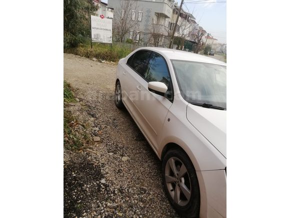 Sahibinden Skoda Rapid 1.6 TDI Active 2013 Model 
