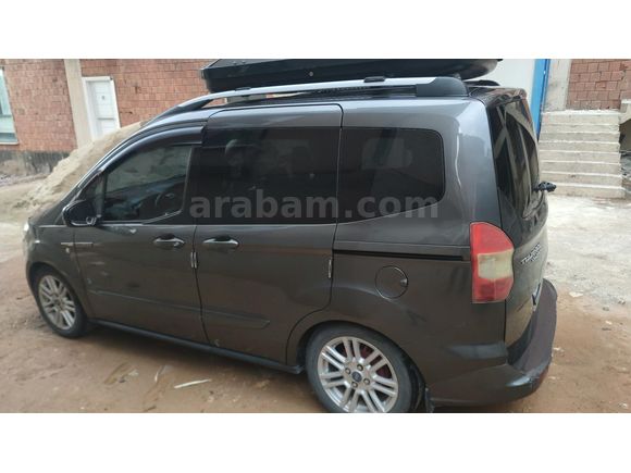 Sahibinden Ford Tourneo Courier 1.6 TDCi Titanium Plus 2016 Model