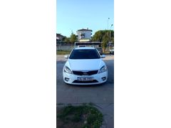 Sahibinden Kia Ceed 1.6 CRDi Concept SW 2011 Model