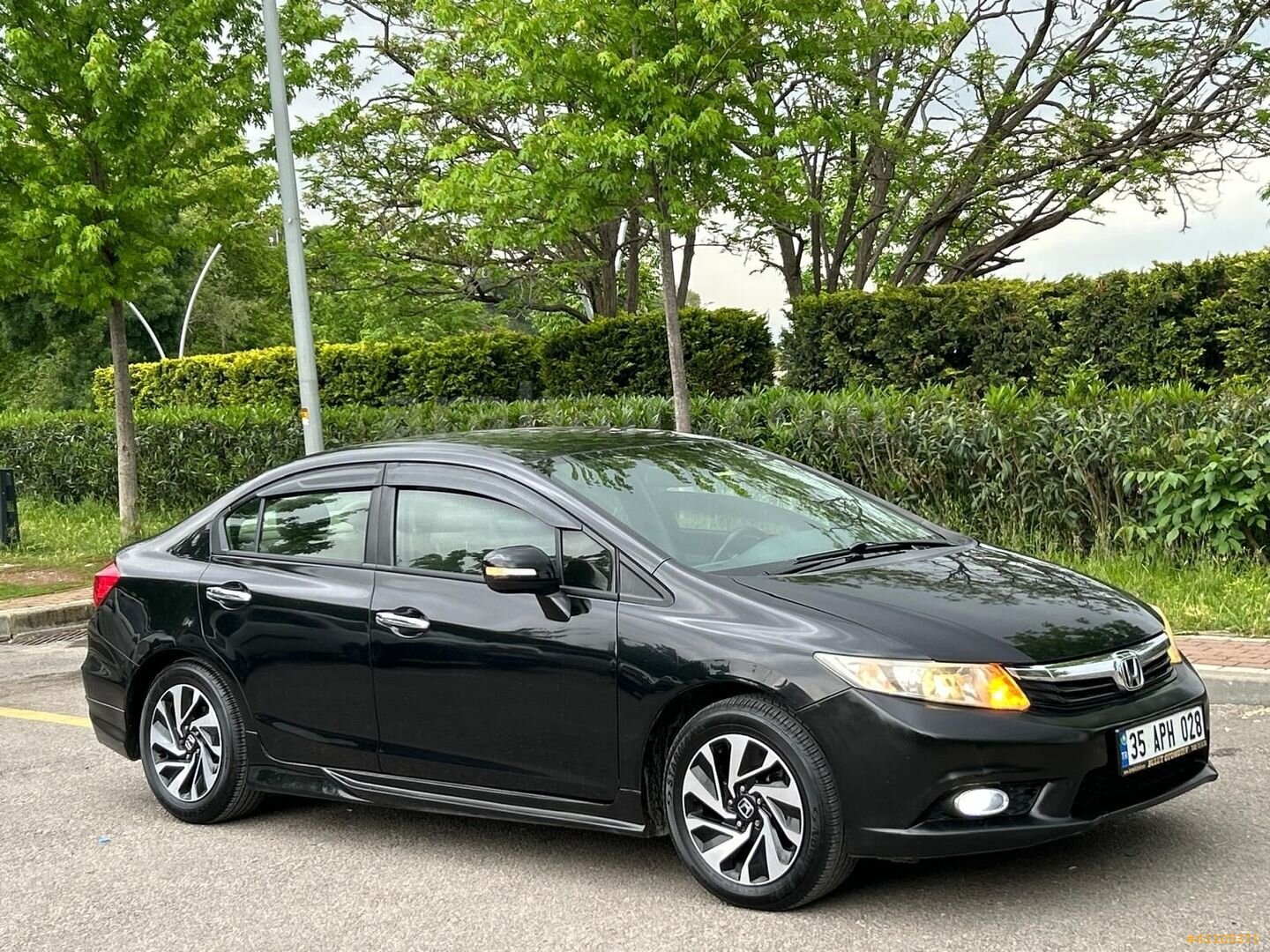 Galeriden Honda Civic 1.6i VTEC Eco Premium 2012 Model Kocaeli 234.000 km Siyah 4