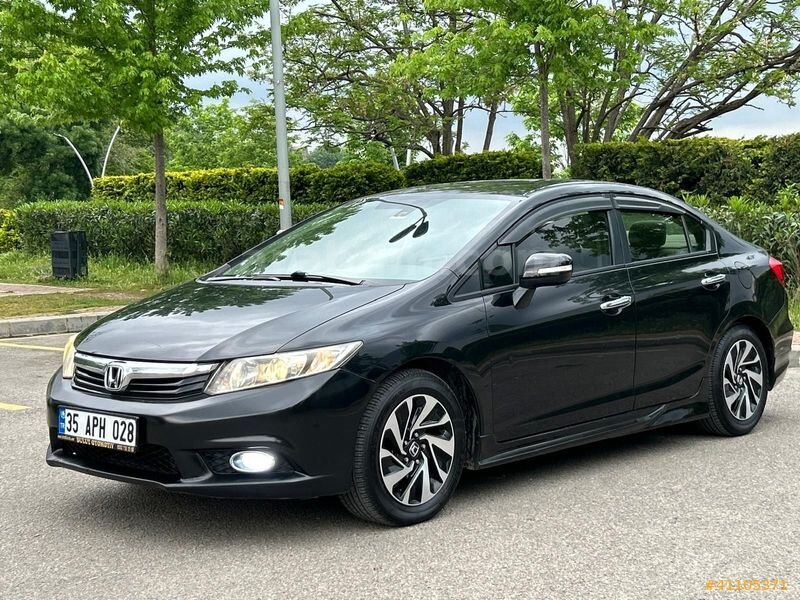 Galeriden Honda Civic 1.6i VTEC Eco Premium 2012 Model Kocaeli 234.000 km Siyah