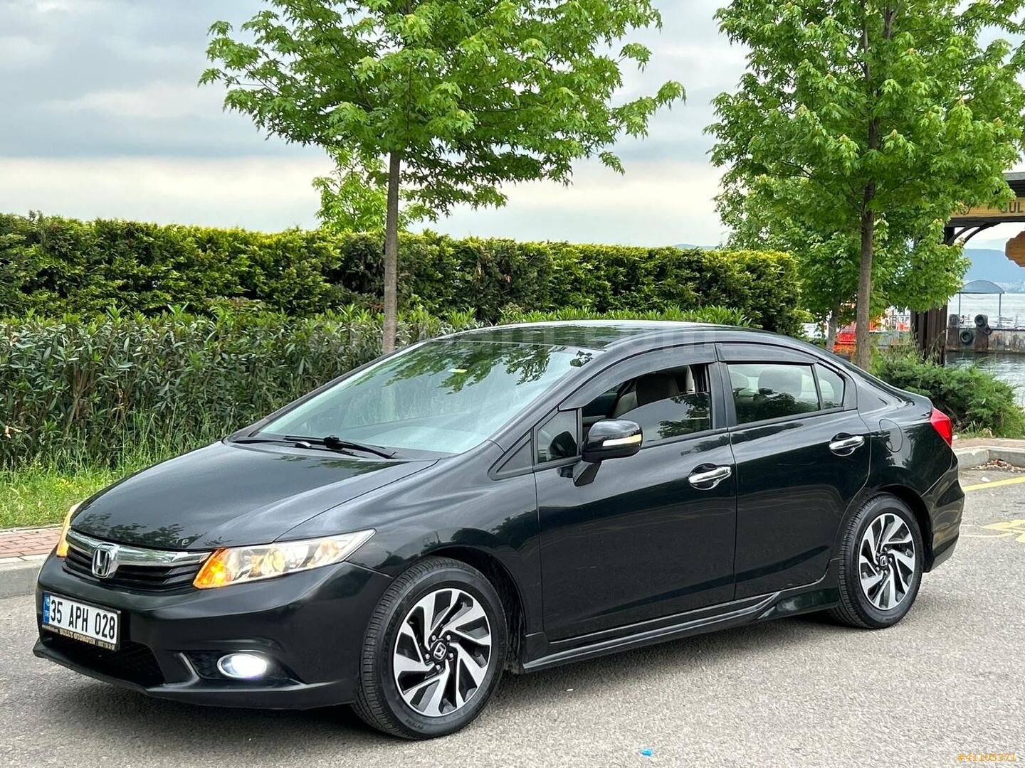 Galeriden Honda Civic 1.6i VTEC Eco Premium 2012 Model Kocaeli 234.000 km Siyah 5