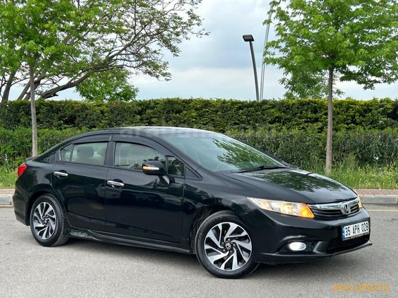 HONDA OTOMATİK LPG JANT LASTİK SİFİR SADECE 2 PARCA BOYALİ YANDA