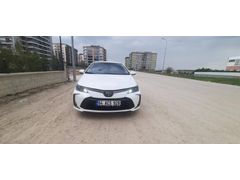 Sahibinden Toyota Corolla 1.8 Hybrid Flame 2019 Model  141.000 km Beyaz
