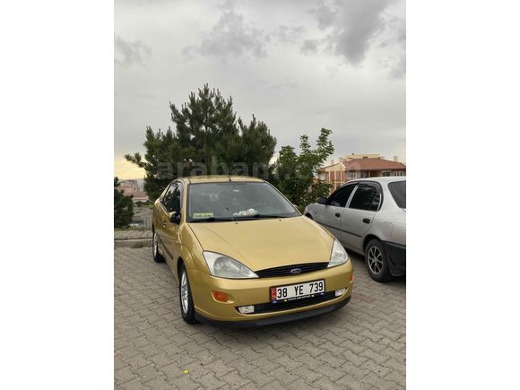 Sahibinden Ford Focus 2.0 Ghia 2001 Model 