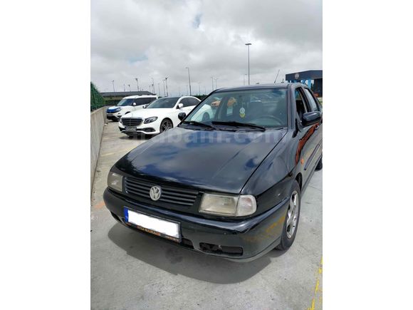 Sahibinden Volkswagen Polo 1.6 Classic 1998 Model  140.000 km Siyah