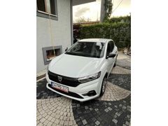     Temiz Aile Aracı | 2022 Sandero | Değişensiz