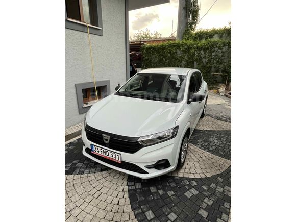     Temiz Aile Aracı | 2022 Sandero | Değişensiz
