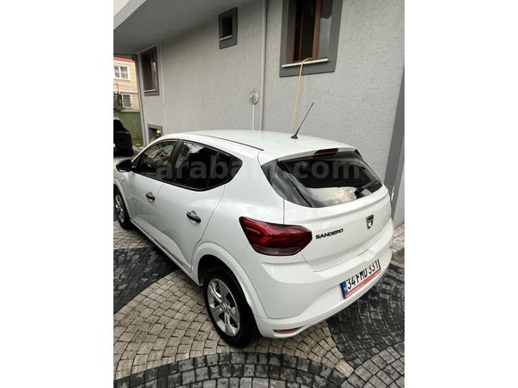     Temiz Aile Aracı | 2022 Sandero | Değişensiz