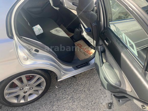 Sahibinden Honda Civic 1.6i VTEC LS 2002 Model 
TEK DEĞİŞEN 
