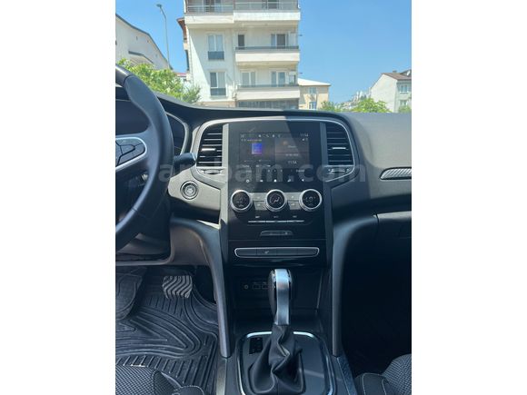 Sahibinden Renault Megane 1.3 TCe Touch 2023 Model 