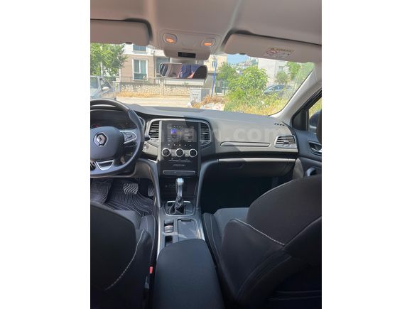 Sahibinden Renault Megane 1.3 TCe Touch 2023 Model 