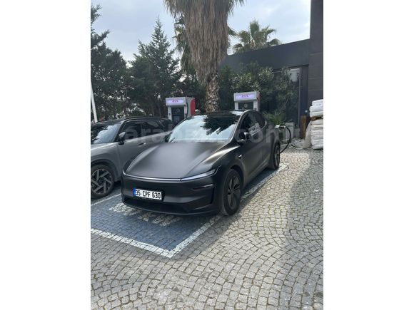 Sahibinden Tesla Model Y Premium Juniper SR. 2025 Model 