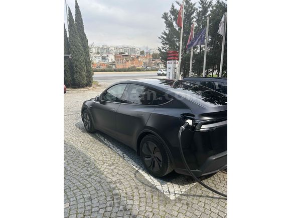 Sahibinden Tesla Model Y Premium Juniper SR. 2025 Model 