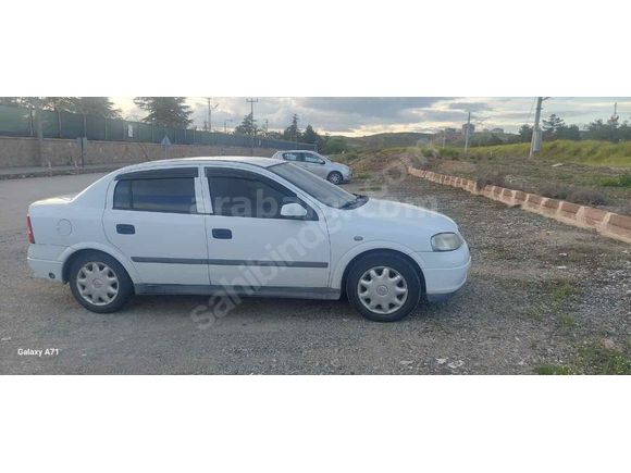 DEĞİŞENSİZ DÜŞÜK KM'Lİ 2000 MODEL ASTRA 