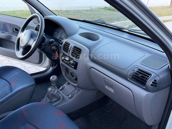 C & C MOTORS'DAN 2000 CLİO 1.4 RNA HATASIZ TRAMERSİZ