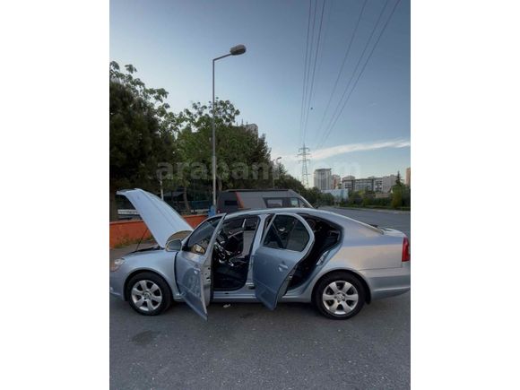 Sahibinden Skoda Octavia 1.4 TSI Elegance 2010 Model  185.600 km Mavi