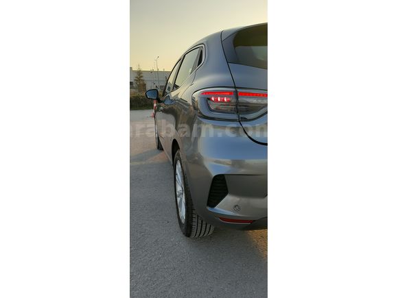 Sahibinden Renault Clio 1.0 TCe Evolution 2025 Model 