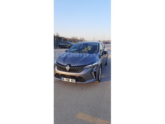 Sahibinden Renault Clio 1.0 TCe Evolution 2025 Model 