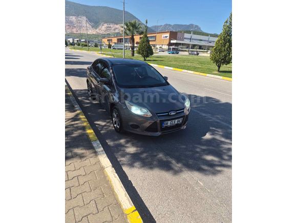  Cilo parasına Focus 3 Tesla Ekranlı