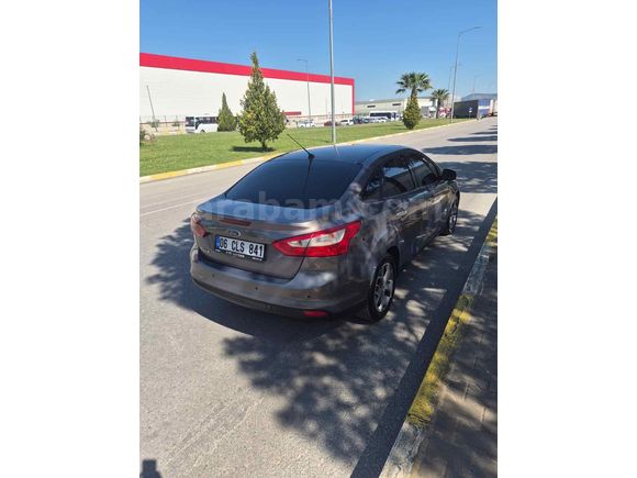  Cilo parasına Focus 3 Tesla Ekranlı