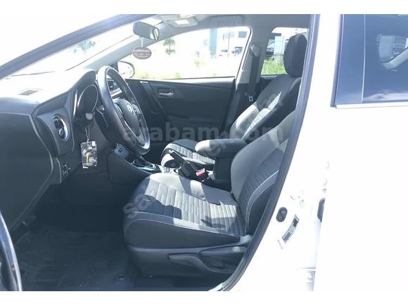 SAHİBİNDEN TOYOTA AURİS 1.6 Active Skypack ACİL SATILIK!!!!