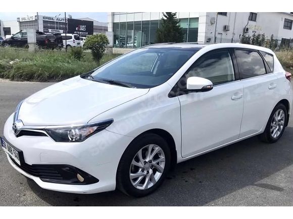 SAHİBİNDEN TOYOTA AURİS 1.6 Active Skypack ACİL SATILIK!!!!