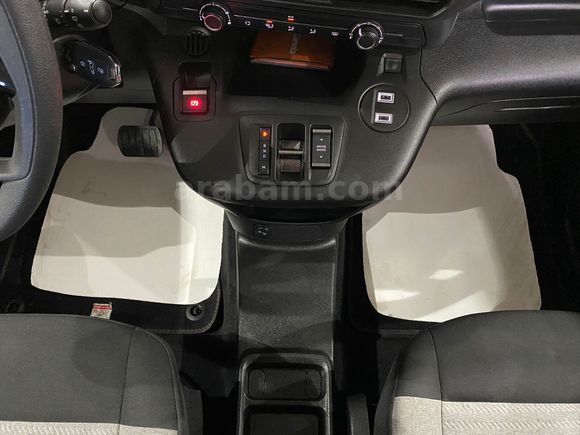 otomobil Citroen Berlingo 1.5 BlueHDI Plus EAT8