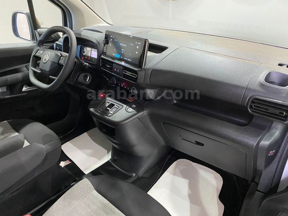 otomobil Citroen Berlingo 1.5 BlueHDI Plus EAT8