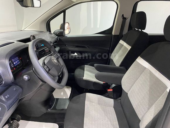 otomobil Citroen Berlingo 1.5 BlueHDI Plus EAT8