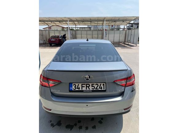 İLK SAHİBİNDEN DEĞİŞENSİZ Skoda SuperB 1.4 TSI Active 2016 Model 