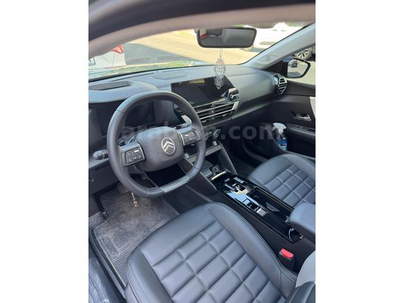 Sahibinden Sunrooflu Citroen C4 X 1.2 PureTech Max 2025 Model