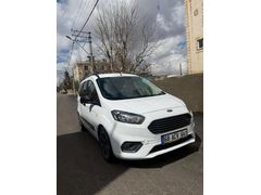 Sahibinden Ford Tourneo Courier 1.5 TDCi Titanium Plus 2022 Model