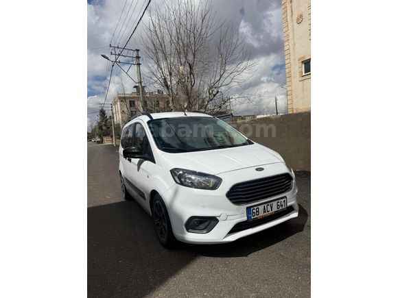 Sahibinden Ford Tourneo Courier 1.5 TDCi Titanium Plus 2022 Model