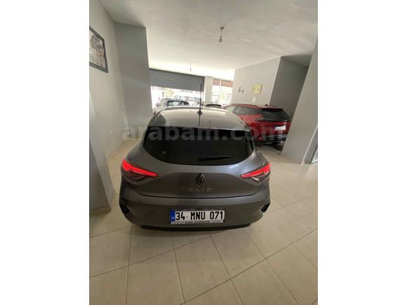 Galeriden Renault Clio 1.0 TCe Evolution 2024 Model Balıkesir