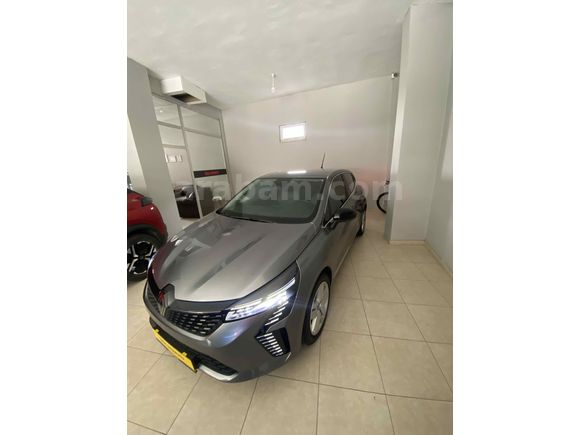 Galeriden Renault Clio 1.0 TCe Evolution 2024 Model Balıkesir