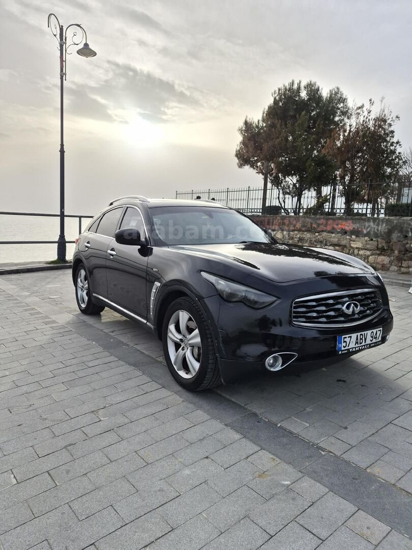 Sahibinden Infiniti FX FX30d GT 2011 Model İstanbul 277.000 km Siyah 3