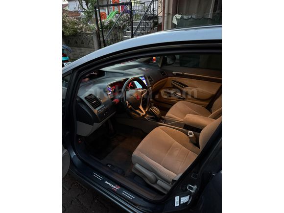 Sahibinden Honda Civic 1.6i VTEC Premium 2010 Model