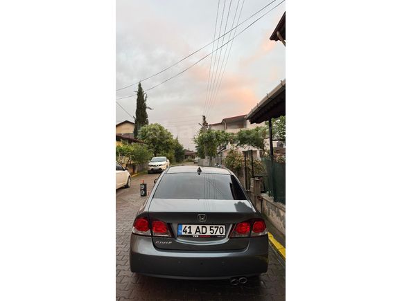 Sahibinden Honda Civic 1.6i VTEC Premium 2010 Model