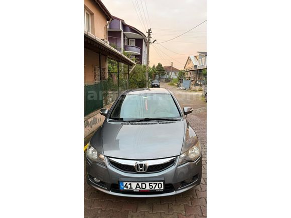 Sahibinden Honda Civic 1.6i VTEC Premium 2010 Model