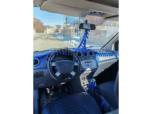 Sahibinden Ford  Connect MOTORU SIFIR YAPILDI 75'LİK