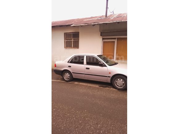 Sahibinden değişen yok Toyota Corolla 1.3 Terra 1999 Model