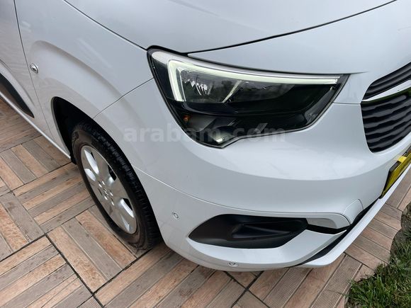 OPEL COMBO 1.5 CDTİ Elegance OTOMATİK VİTES 2022 MODEL