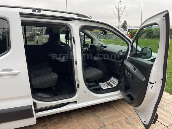 OPEL COMBO 1.5 CDTİ Elegance OTOMATİK VİTES 2022 MODEL
