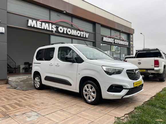 OPEL COMBO 1.5 CDTİ Elegance OTOMATİK VİTES 2022 MODEL